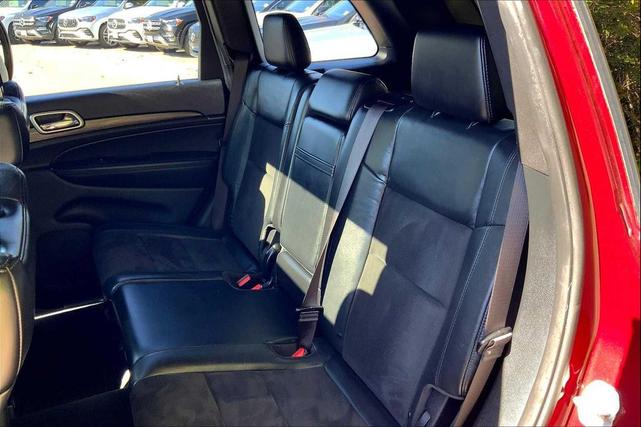 Photo of 2019 Velvet Red Pearlcoat Jeep Grand Cherokee