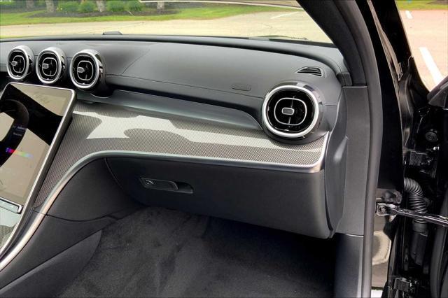 Photo of 2025 040/Black Mercedes-Benz C-Class