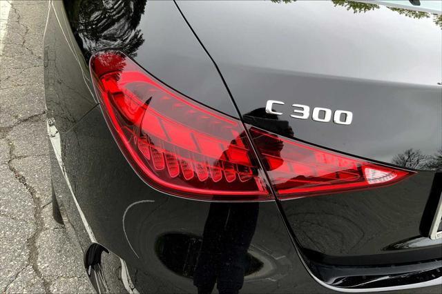 Photo of 2025 040/Black Mercedes-Benz C-Class