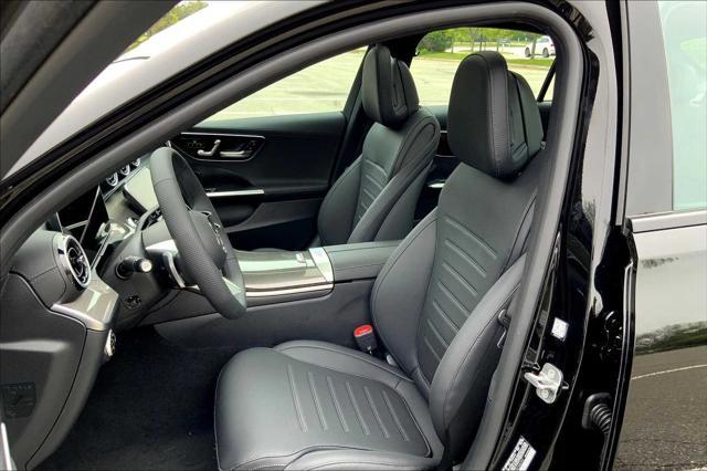 Photo of 2025 040/Black Mercedes-Benz C-Class