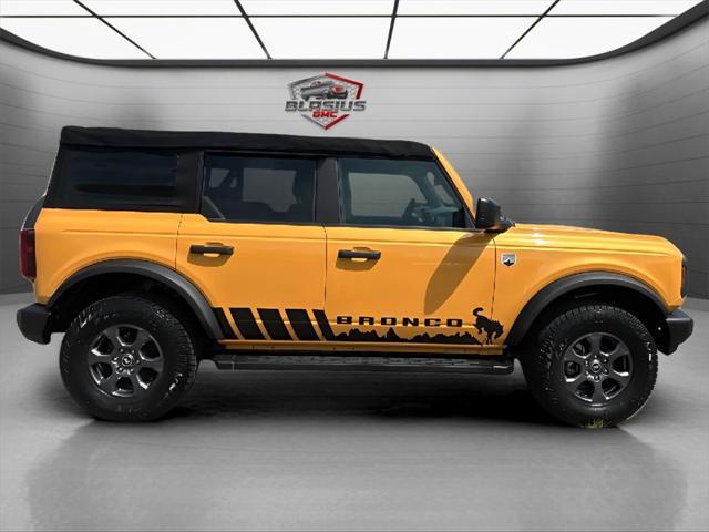 Photo of 2022 Cyber Orange Metallic Tricoat Ford Bronco