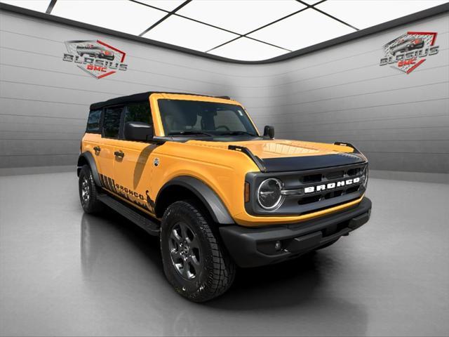 Photo of 2022 Cyber Orange Metallic Tricoat Ford Bronco