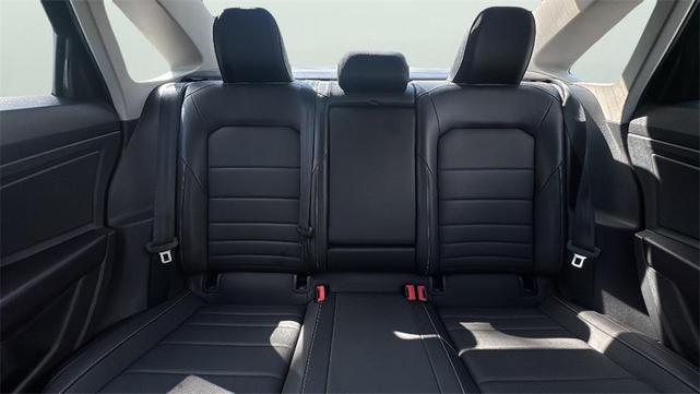 Photo of 2024 Platinum Gray Metallic Volkswagen Jetta