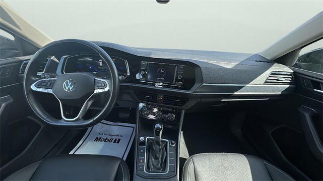 Photo of 2024 Platinum Gray Metallic Volkswagen Jetta