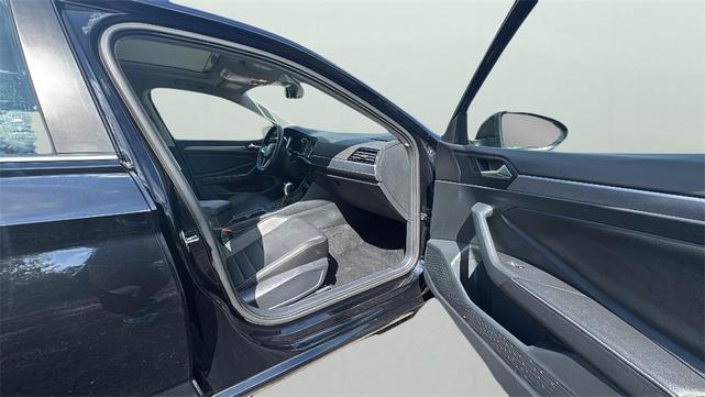 Photo of 2024 Platinum Gray Metallic Volkswagen Jetta