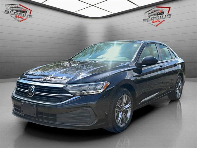 Photo of 2024 Platinum Gray Metallic Volkswagen Jetta