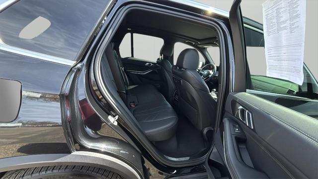Photo of 2023 Black Sapphire Metallic BMW X5 PHEV