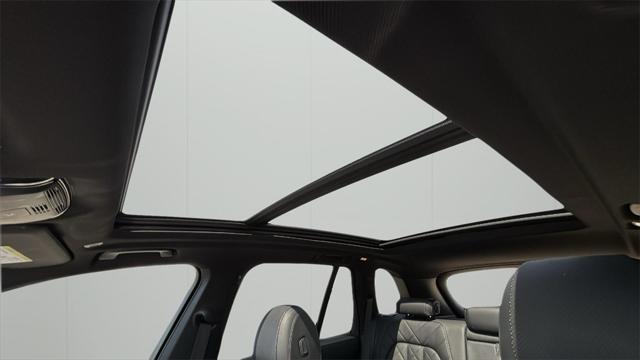 Photo of 2023 Black Sapphire Metallic BMW X5 PHEV