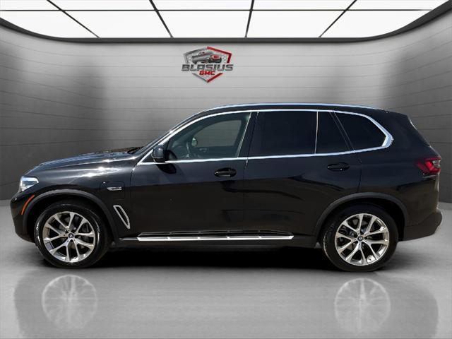 Photo of 2023 Black Sapphire Metallic BMW X5 PHEV