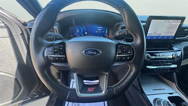 Photo of 2022 Agate Black Metallic Ford Explorer