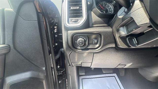 Photo of 2024 Diamond Black Crystal Pearlcoat RAM 2500