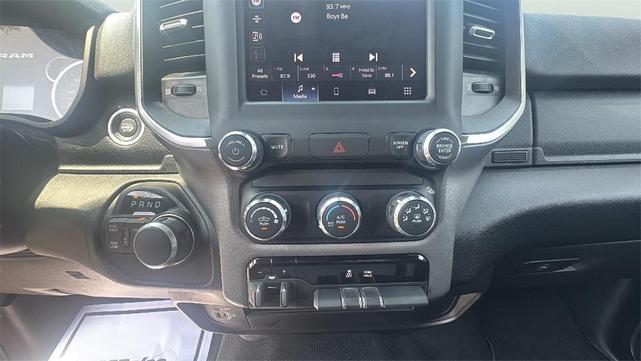 Photo of 2024 Diamond Black Crystal Pearlcoat RAM 2500