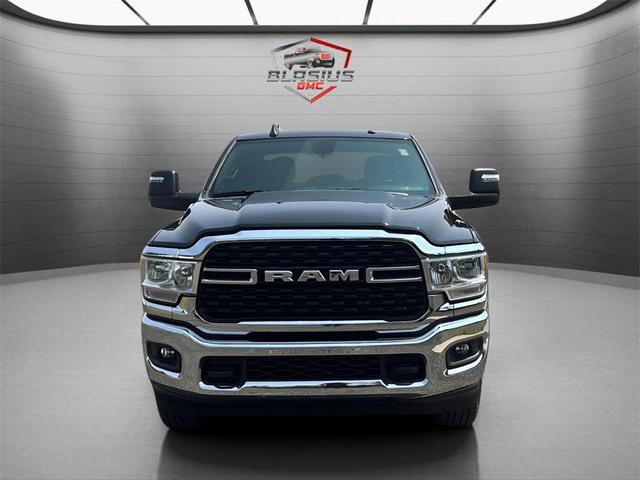 Photo of 2024 Diamond Black Crystal Pearlcoat RAM 2500