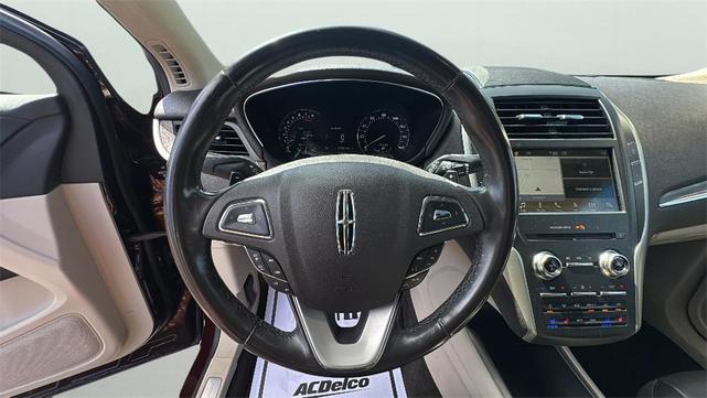 Photo of 2017 Burgundy Lincoln MKC