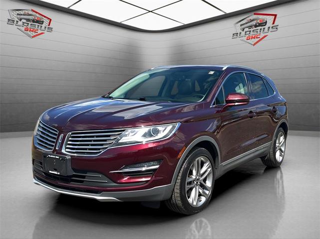 Photo of 2017 Burgundy Lincoln MKC