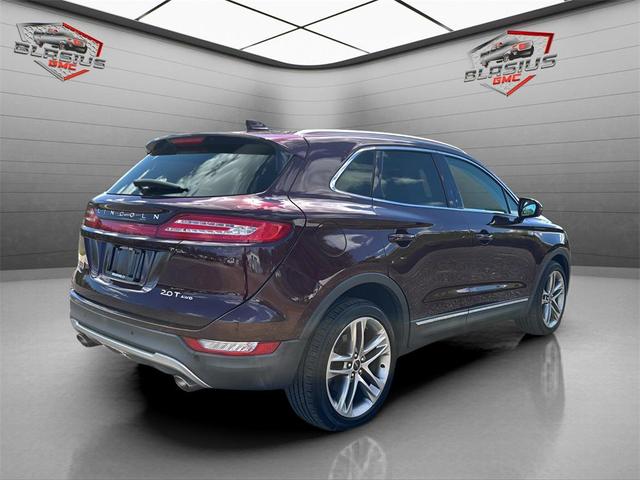 Photo of 2017 Burgundy Lincoln MKC