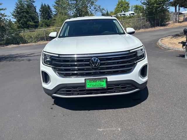 Photo of 2025 Pure White Volkswagen Atlas