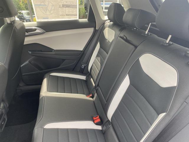 Photo of 2025 Pure White Volkswagen Taos