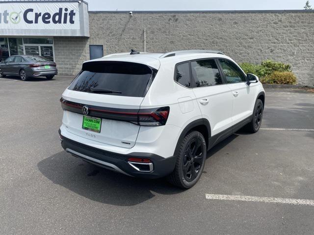 Photo of 2025 Pure White Volkswagen Taos