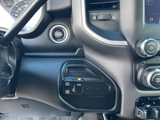 Photo of 2022 Diamond Black Crystal Pearlcoat RAM 2500