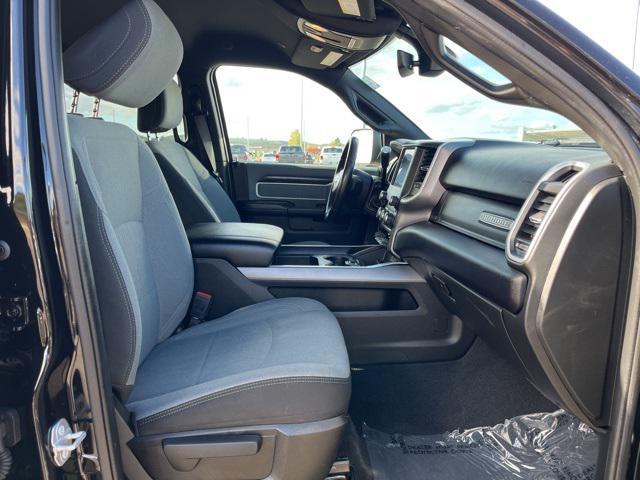 Photo of 2022 Diamond Black Crystal Pearlcoat RAM 2500