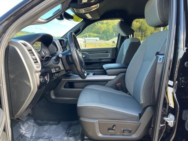 Photo of 2022 Diamond Black Crystal Pearlcoat RAM 2500