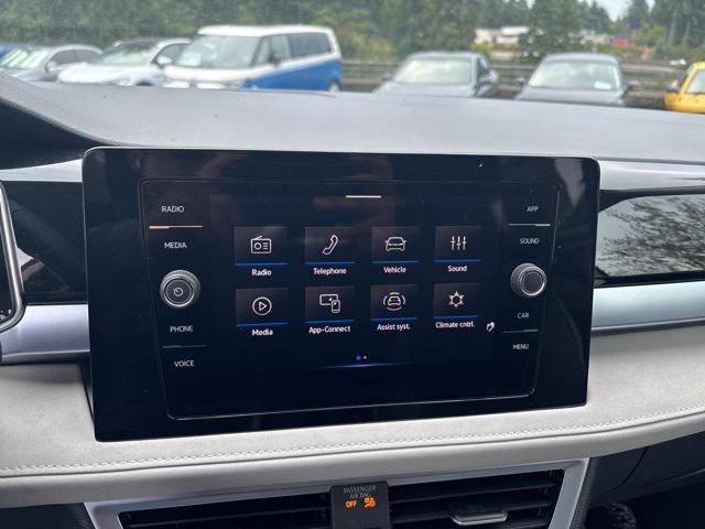 Photo of 2025 Pure White Volkswagen Taos