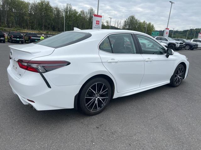 Photo of 2023 Ice Cap Toyota Camry