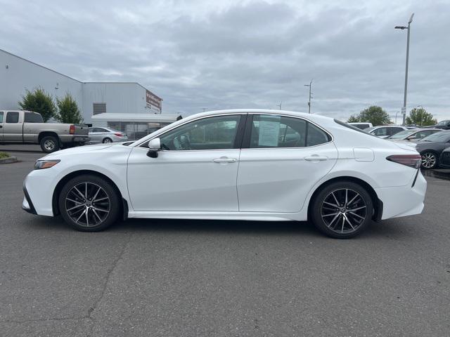 Photo of 2023 Ice Cap Toyota Camry