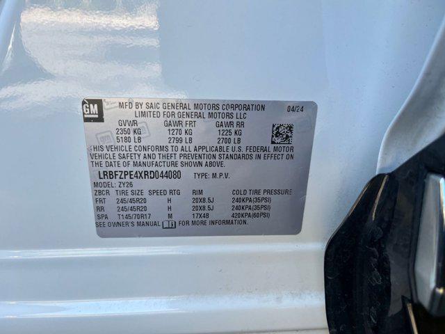 Photo of 2024 Summit White Buick Envision