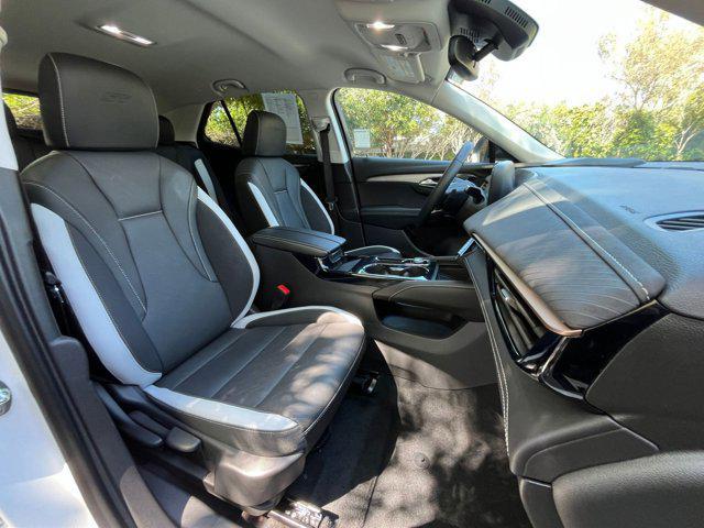 Photo of 2024 Summit White Buick Envision