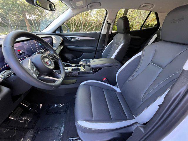 Photo of 2024 Summit White Buick Envision