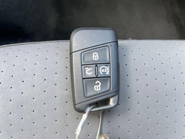 Photo of 2025 Gray Volkswagen Jetta