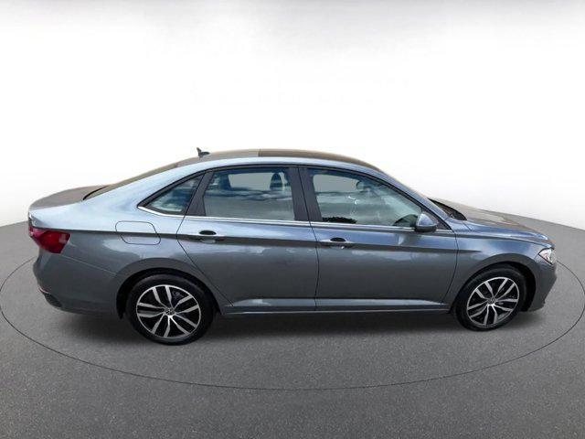 Photo of 2025 Gray Volkswagen Jetta