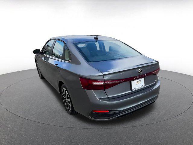 Photo of 2025 Gray Volkswagen Jetta