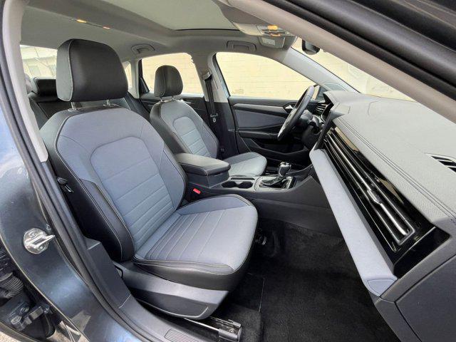 Photo of 2025 Gray Volkswagen Jetta