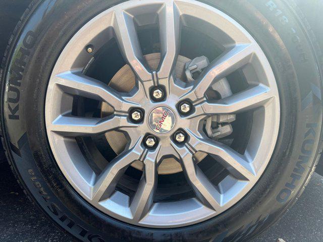 Photo of 2024 Ebony Twilight Metallic GMC Terrain