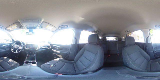 Photo of 2024 Summit White GMC Terrain