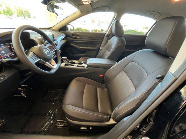 Photo of 2024 Super Black Nissan Altima