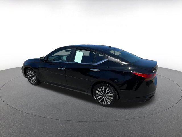 Photo of 2024 Super Black Nissan Altima