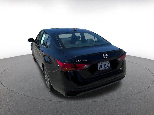 Photo of 2024 Super Black Nissan Altima