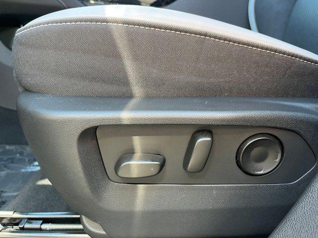 Photo of 2024 Summit White Buick Envision