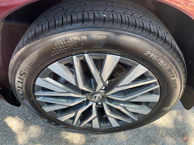 Photo of 2024 Garnet Pearl Metallic Nissan Altima