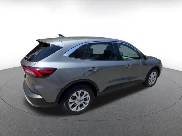 Photo of 2024 Carbonized Gray Metallic Ford Escape