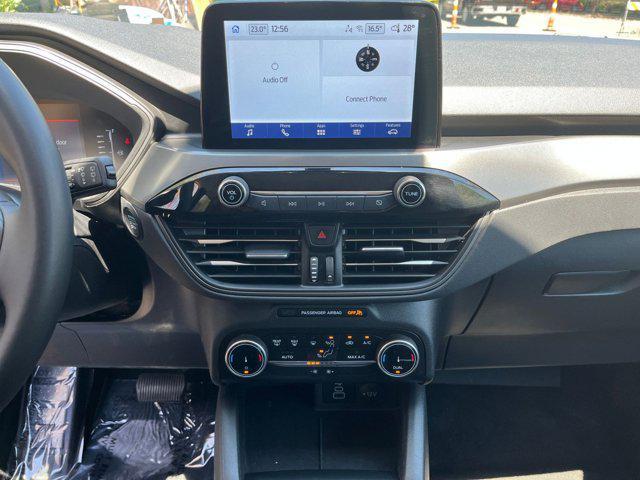 Photo of 2024 Carbonized Gray Metallic Ford Escape