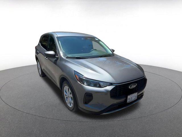 Photo of 2024 Carbonized Gray Metallic Ford Escape
