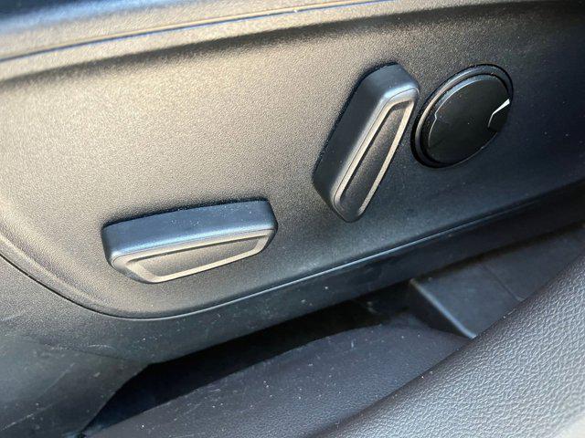Photo of 2024 Carbonized Gray Metallic Ford Escape