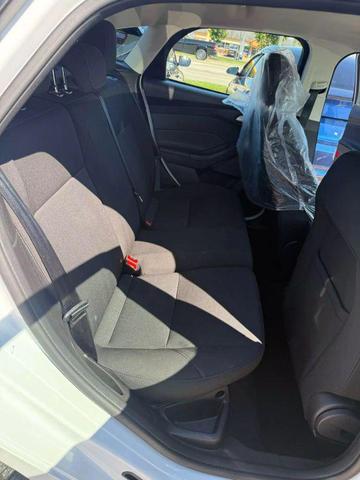 Photo of 2018 Oxford White Ford Focus