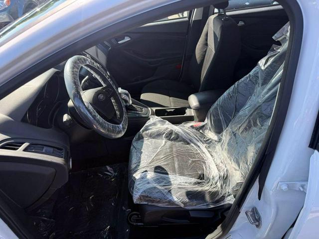 Photo of 2018 Oxford White Ford Focus