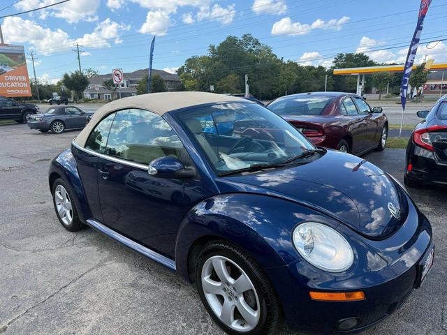 Photo of 2006 Blue Volkswagen New Beetle